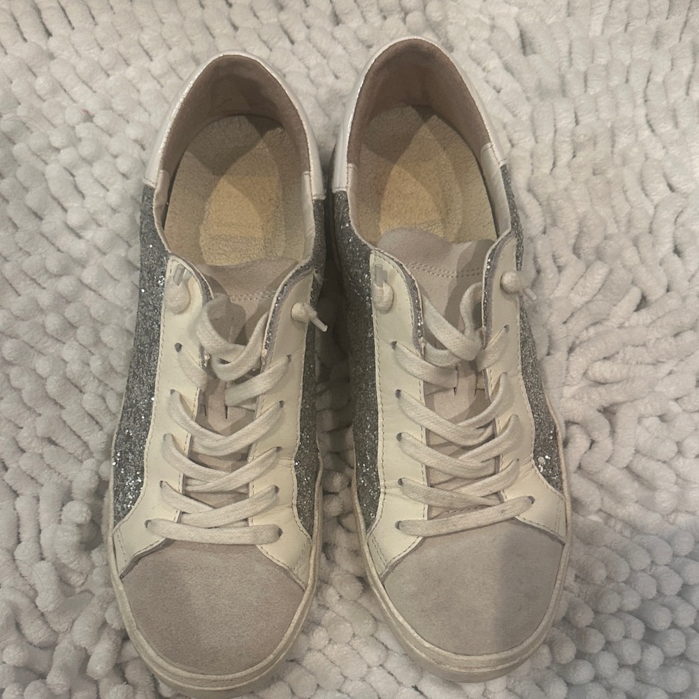 Dolce Vita Cream and Silver Glitter Low-Top Sneakers